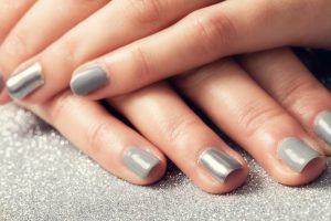 womans nails